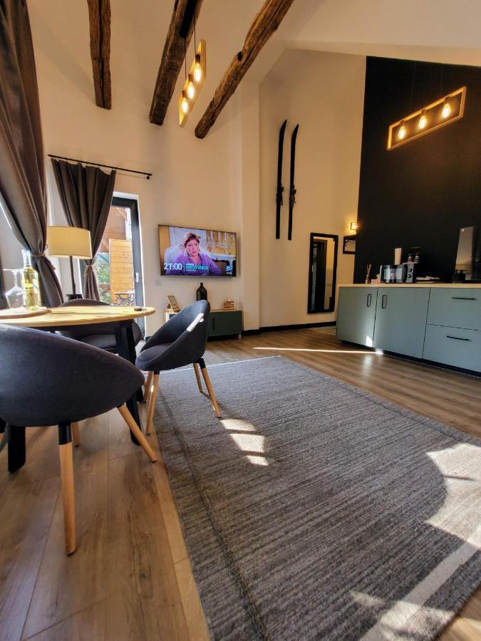 Casa Larisa Antonia Apartments سِنايا المظهر الخارجي الصورة