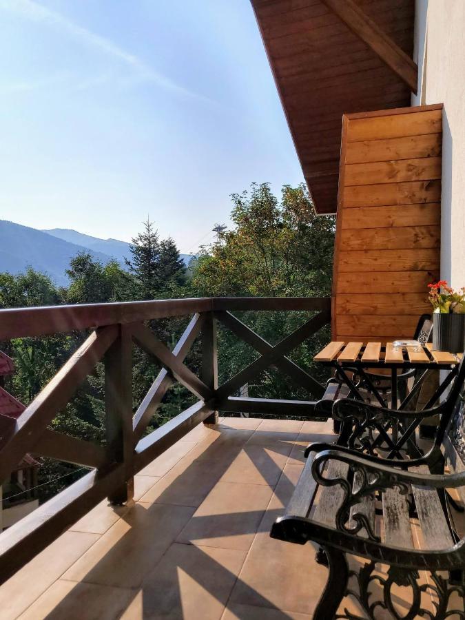 Casa Larisa Antonia Apartments سِنايا المظهر الخارجي الصورة