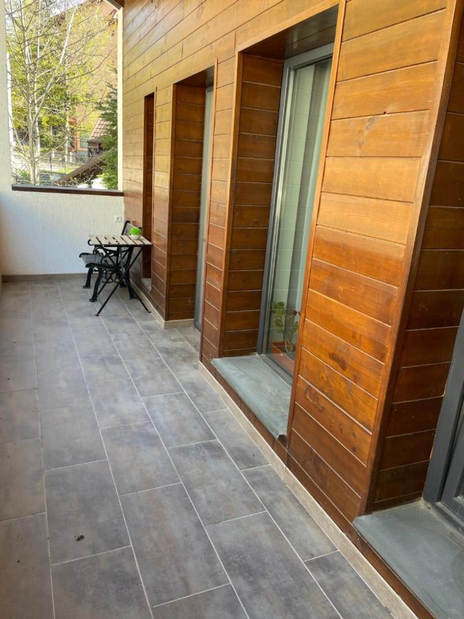 Casa Larisa Antonia Apartments سِنايا المظهر الخارجي الصورة