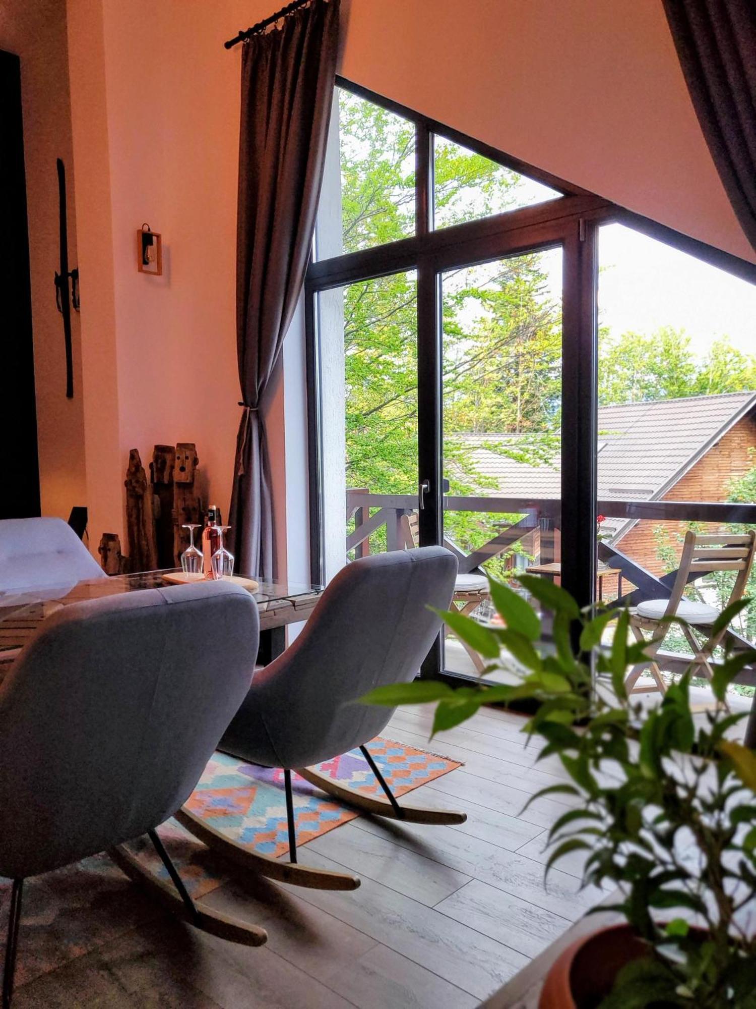 Casa Larisa Antonia Apartments سِنايا المظهر الخارجي الصورة