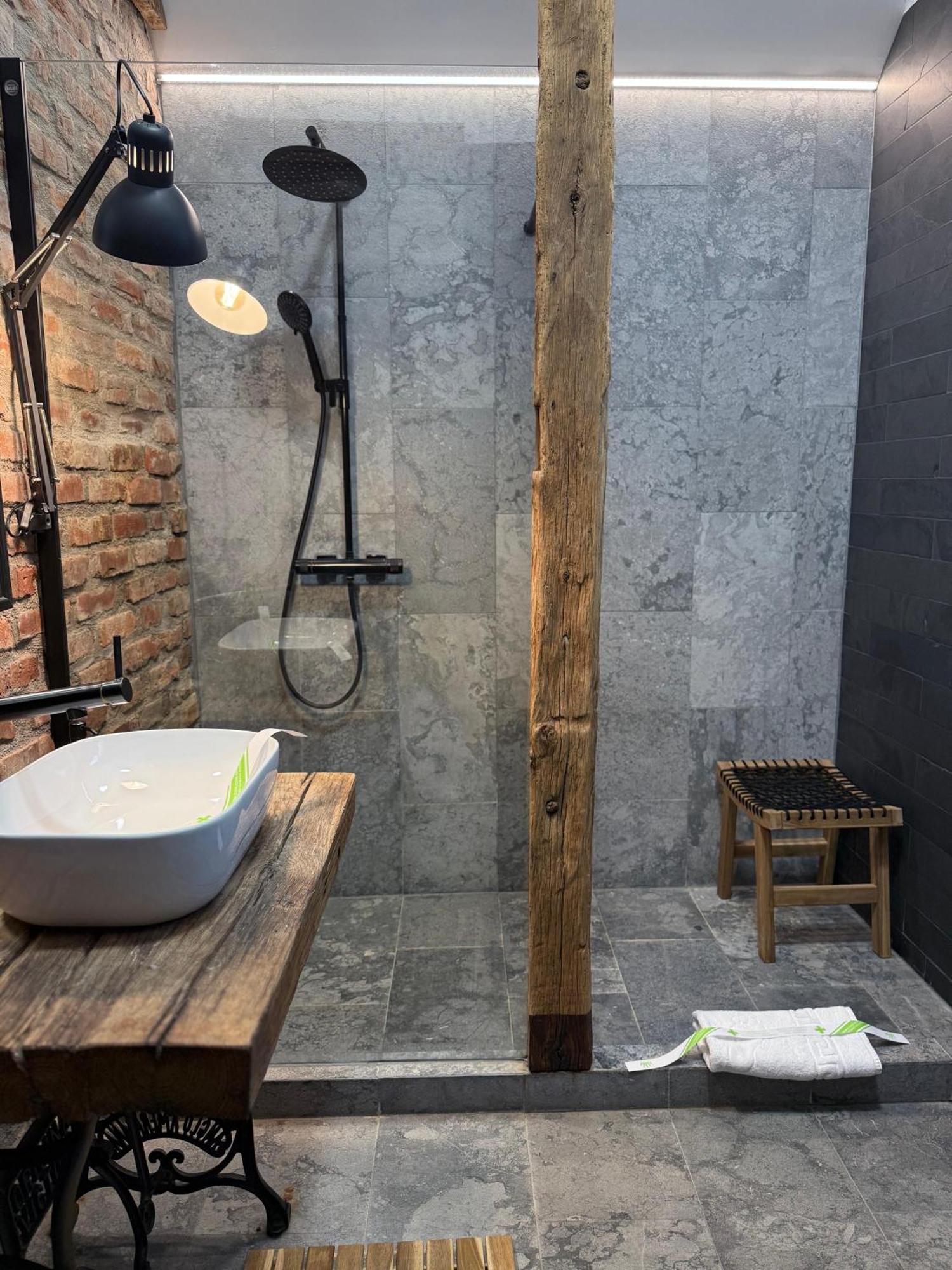 Casa Larisa Antonia Apartments سِنايا المظهر الخارجي الصورة