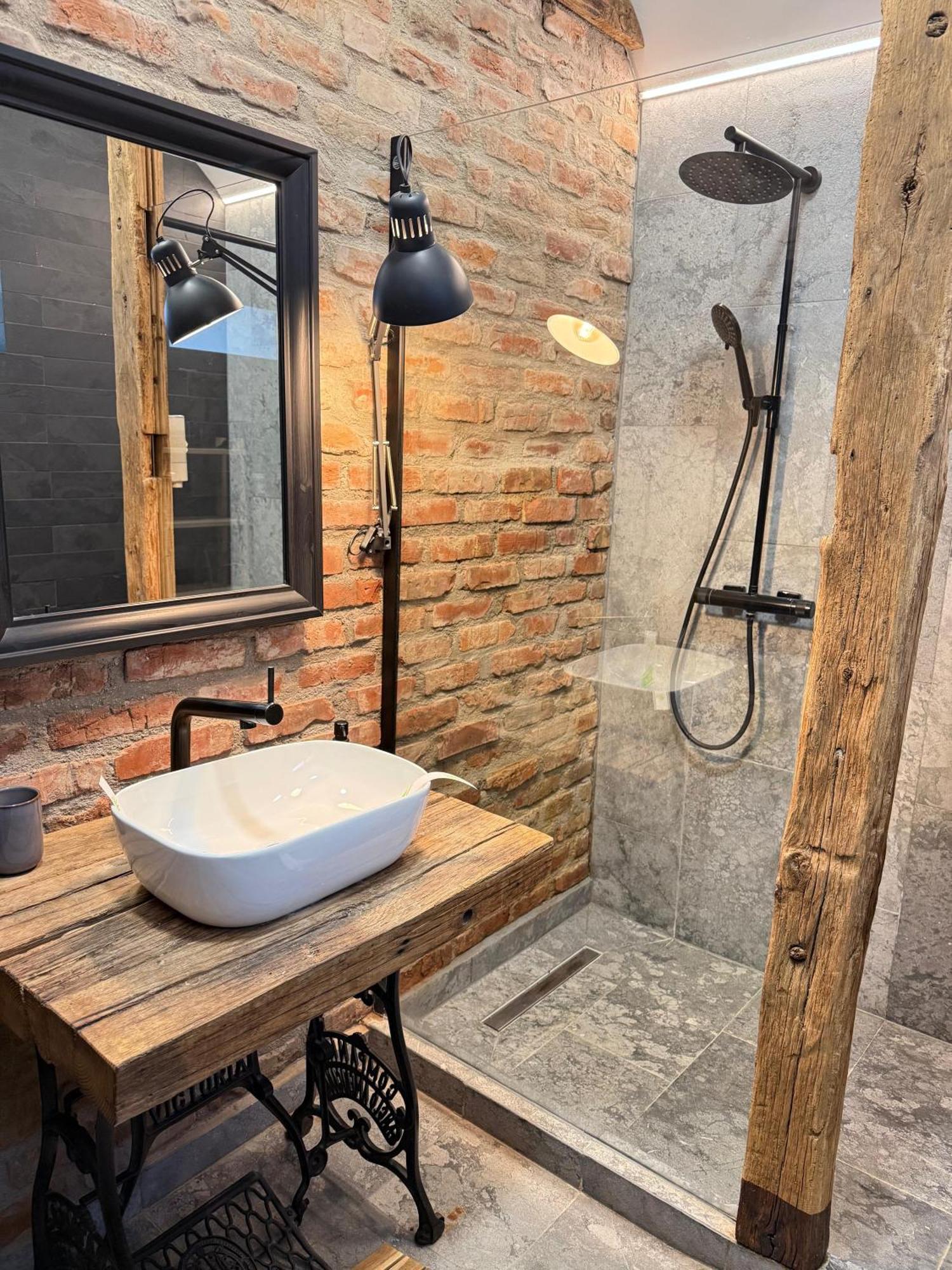 Casa Larisa Antonia Apartments سِنايا المظهر الخارجي الصورة
