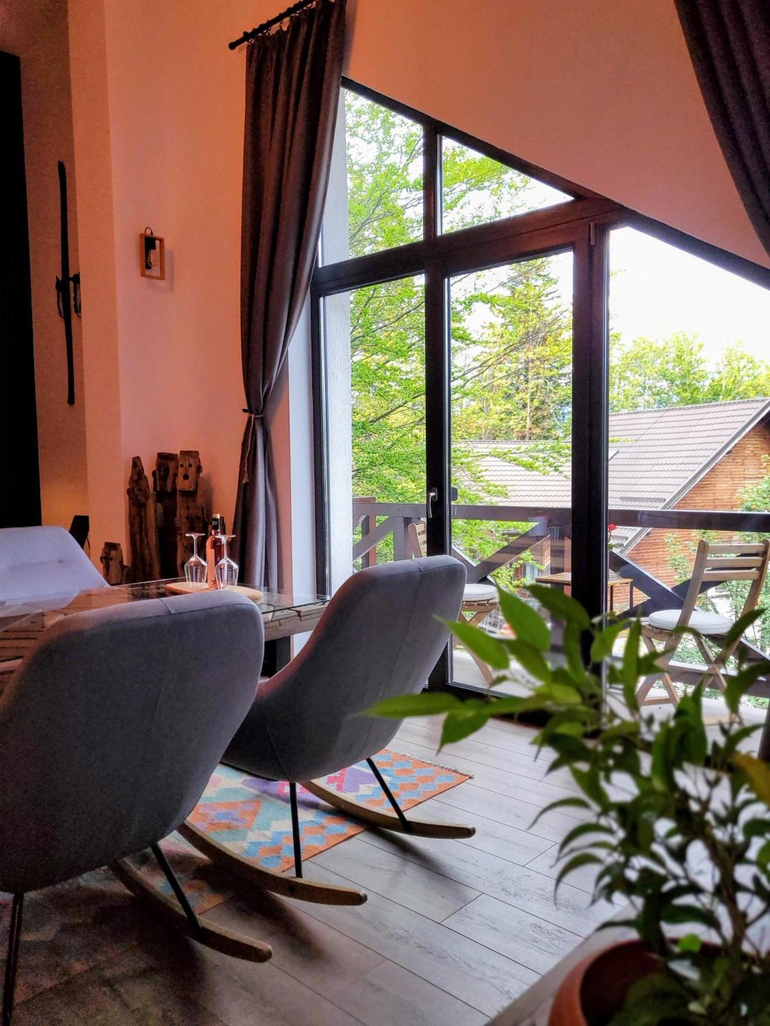 Casa Larisa Antonia Apartments سِنايا المظهر الخارجي الصورة